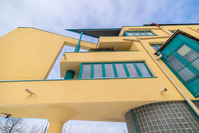 Budynki mieszkalno-usługowe przy ul. Bażantarni, Warszawa