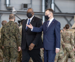 Sekretarz Obrony USA Lloyd Austin z wizytą w bazie wojskowej w Powidzu?
