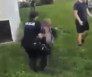 W Pastuchowie biją policję