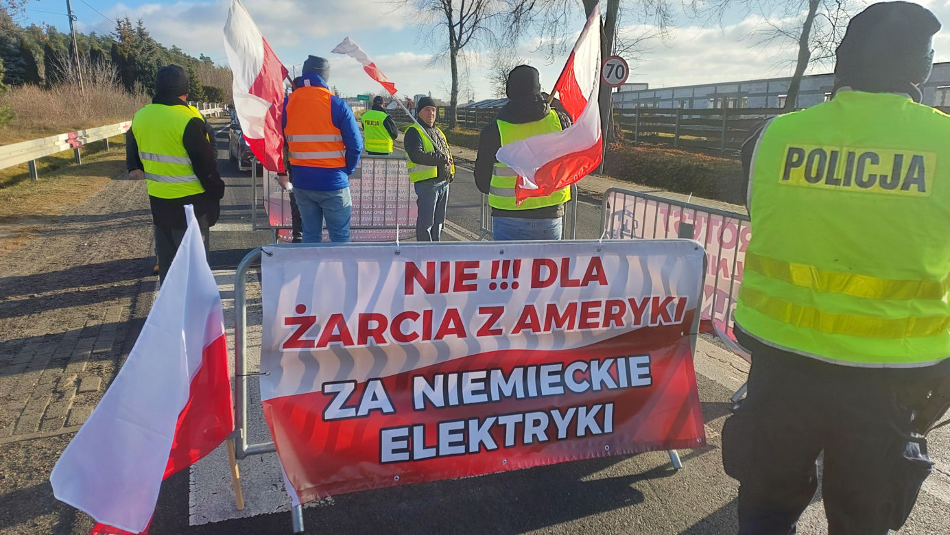 Rolnicy z woj. lubelskiego protestowali, bo mają dość unijnej polityki rolnej. Nie chcą zboża technicznego z Ameryki Południowej