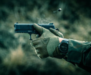 Żołnierze 10 Wrocławskiej Brygady Łączności na poligonie. Intensywne szkolenie i strzelanie z karabinów BOR