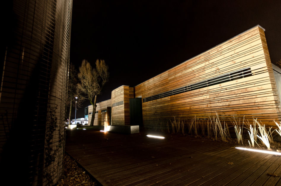 Centrum sportowe, Dżus Architekci