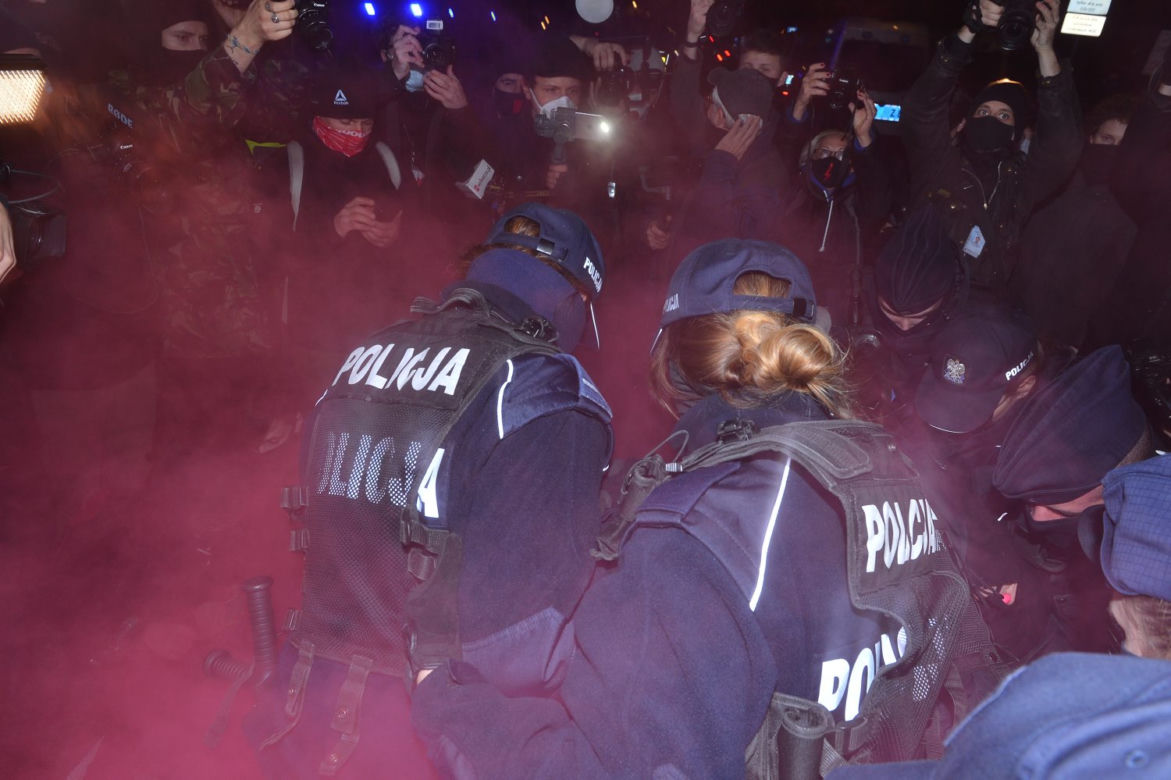 Manifestacja przed siedzibą MEN