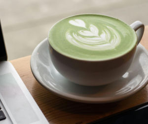 Czy matcha stała się fast foodem? Zielony rytuał przyspiesza w rytmie miasta