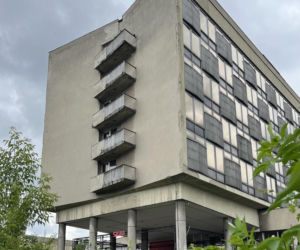 Hotel Cracovia w Krakowie się sypie