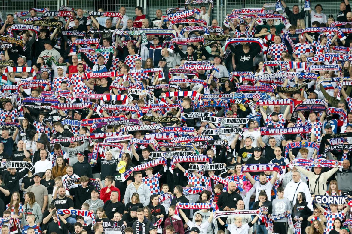 Kibice podczas meczu Górnik Zabrze - Legia Warszawa (01.04.2024)