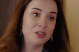 Panna młoda, odcinek 228. Beyza wraca do rezydencji i namawia Cihana do ślubu