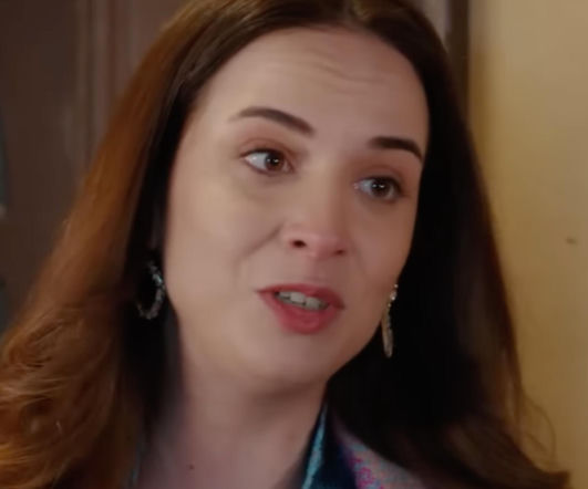 Panna młoda, odcinek 228. Beyza wraca do rezydencji i namawia Cihana do ślubu