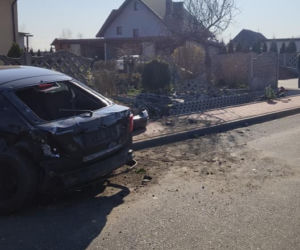 Fordem w płot! Kierująca straciła panowanie nad swoim autem 