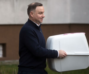 Duda da mieszkanie córce