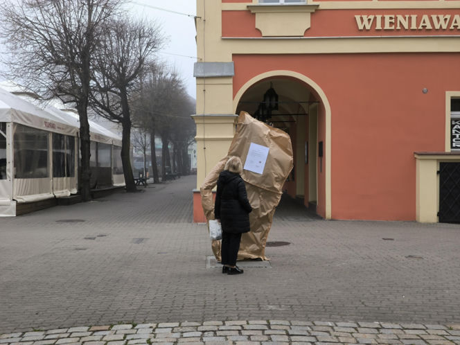 Co się stało z pomnikiem króla?