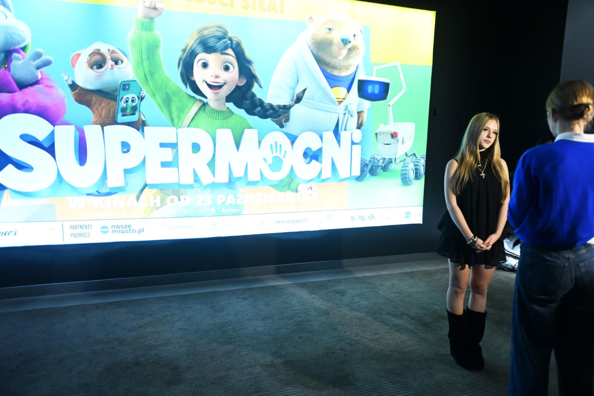 Premiera "Supermocni"
