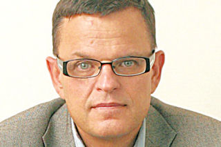 Morozowski po wypadku Cimoszewicza: deklaracja o chorobie mu pomoże