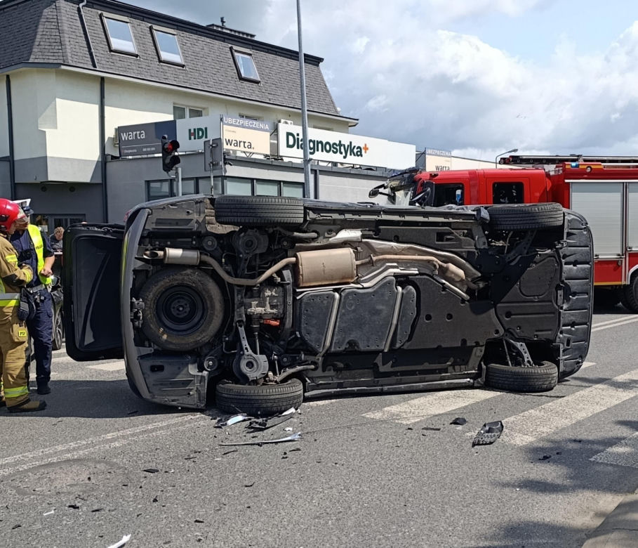 Kobieta staranowała toyotę