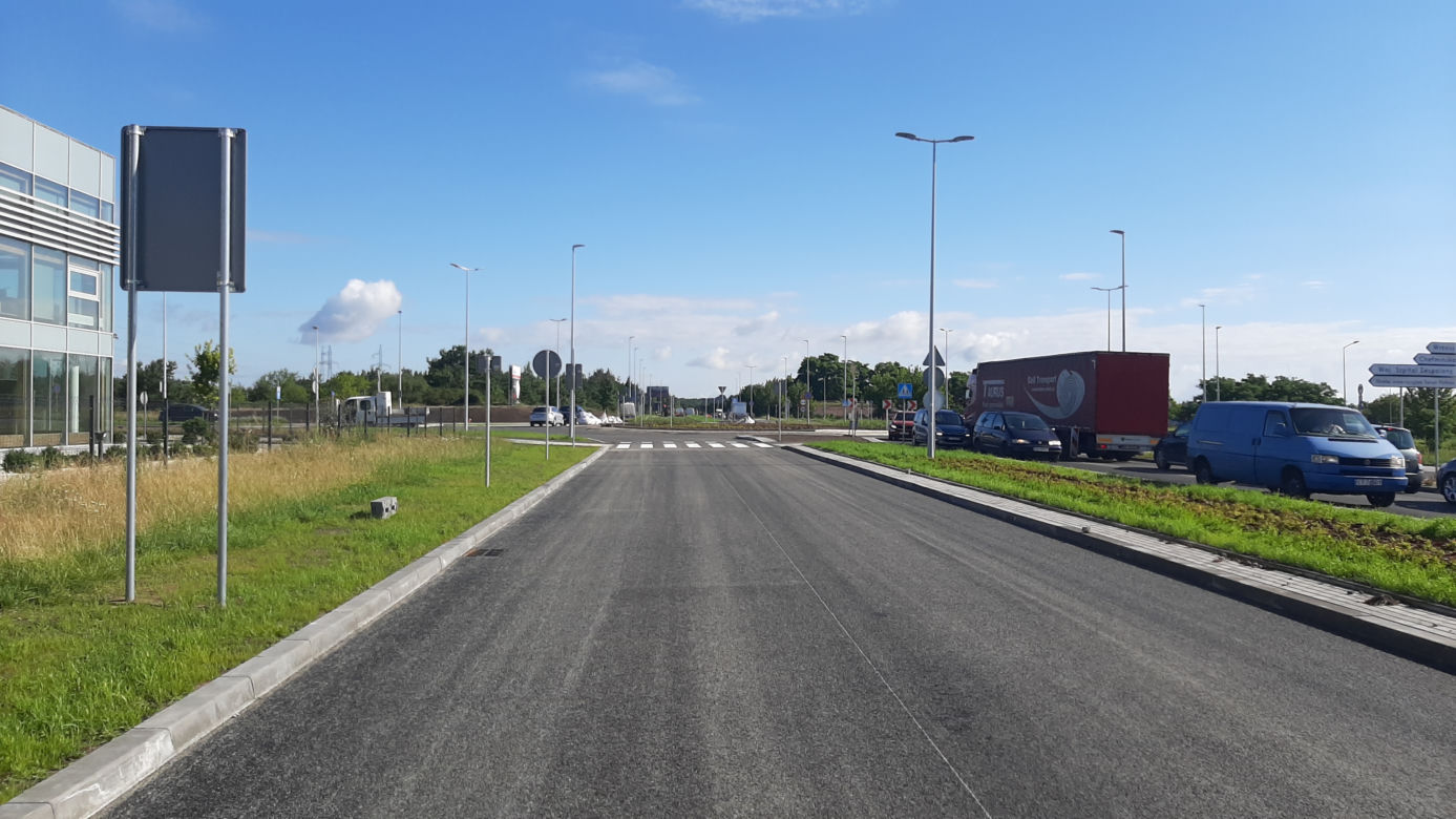 Rozbudowa ulicy Grudziądzkiej w Toruniu na finiszu. Jest bardzo ładnie i o wiele bezpieczniej
