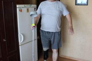 Pan Leszek wpadł pod tramwaj i stracił nogę. Walczy o rentę przed sądem