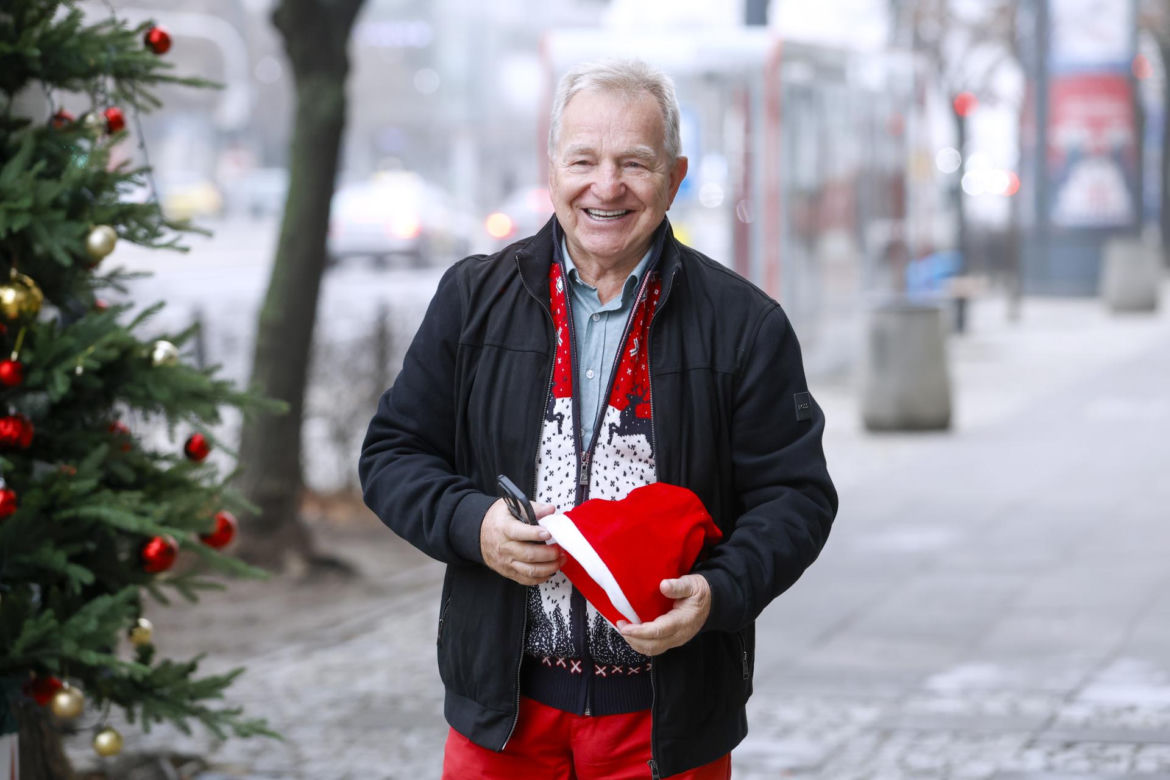 Sportowcy i aktorzy pod siedzibą TVN