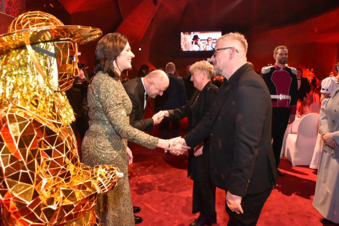 XIV Marszałkowski Bal Dobroczynny w CKK Jordanki. Zdjęcia ze środka. Efektowne kreacje VIP-ów