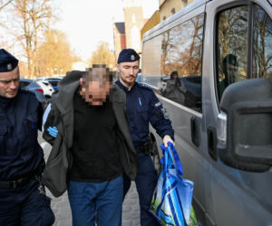 Koszmarny wypadek podczas powrotu z urodzin w Dębnicy Kaszubskiej. Są zarzuty dla dwóch mężczyzn