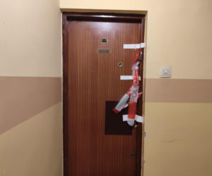 Tajemnicza śmierć całej rodziny. 95-latkowie i ich syn znalezieni martwi w łóżkach. Sąsiadów zaniepokoił jeden szczegół