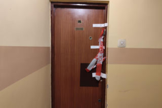 Tajemnicza śmierć całej rodziny. 95-latkowie i ich syn znalezieni martwi w łóżkach. Sąsiadów zaniepokoił jeden szczegół