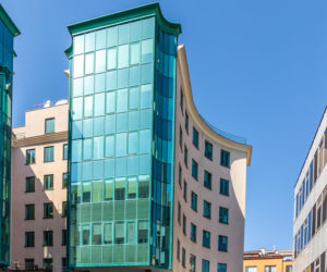 Żurawia 8 w Warszawie