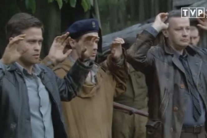 CZAS HONORU 5, odc. 61. Bronek Woyciechowski (Maciej Zakościelny), major Krawiec (Wojciech Majchrzak)
