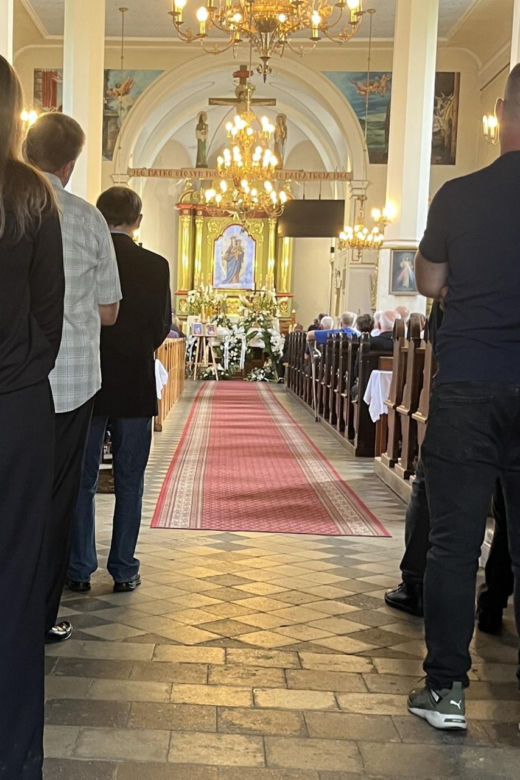 Pogrzeb rodzeństwa w Tuszowie Narodowym. Dominika i Grzegorz zginęli w wypadku. Trafili na pijanego kierowcę lawety