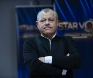 Tadeusz Chudecki modli się za córkę Kasi Kowalskiej