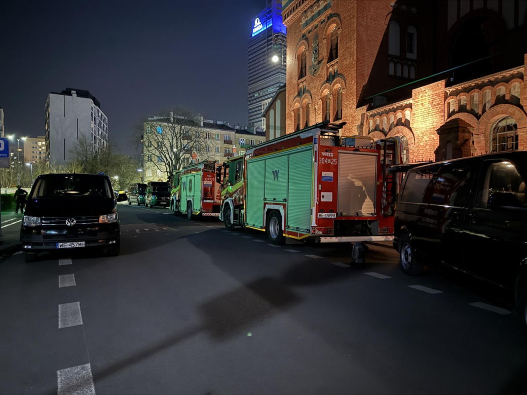 Antyterroryści na Grzybowskiej. Pilna akcja policji, jedna osoba zatrzymana
