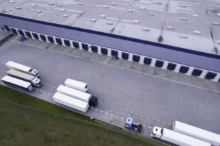 Fabryka Kart Trefl-Kraków, najstarszy polski producent kart i gier planszowych, otwiera pod Krakowem potężny magazyn