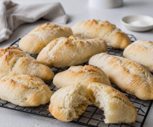 Te mini bagietki wychodzą jak z piekarni. Ciasto robi się praktycznie samo