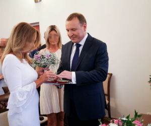 Weźmie ślub i zostanie prezesem