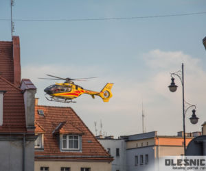 Dziecko wpadło pod samochód w Oleśnicy
