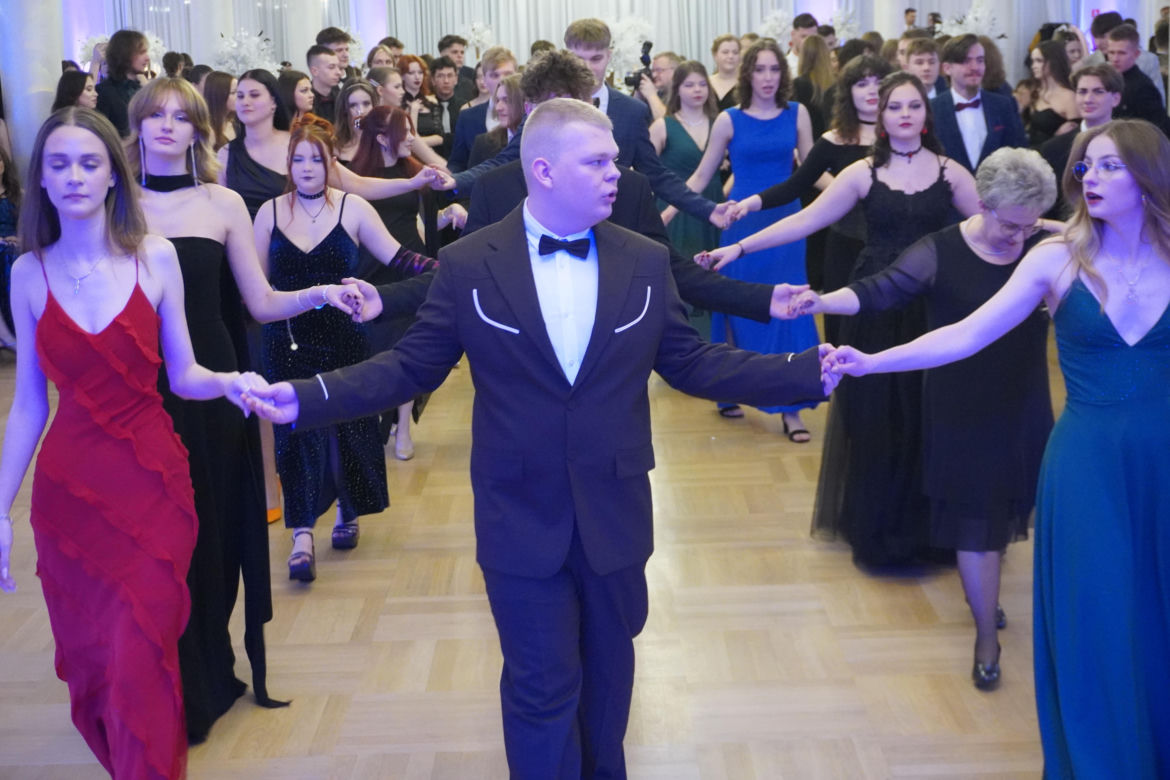 Studniówka III LO w Rzeszowie 