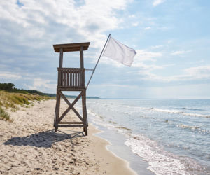 Sinice Łazy 17.07. Czy w Łazach można się dzisiaj kąpać? Flaga, warunki pogodowe
