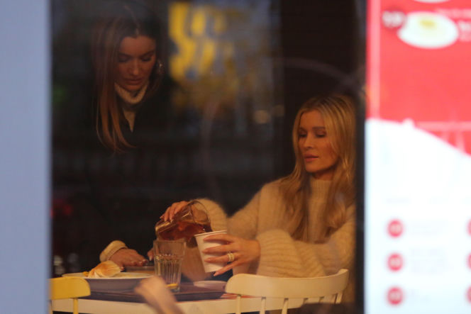 Joanna Krupa z siostrą Martą. Zjadły w mlecznym i poszły po patelnię