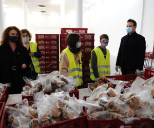  Dostaniesz święta od Prezydenta. Trzaskowski spakował paczki dla warszawiaków 