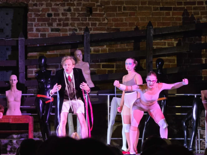 Za nami IV Festiwal Teatralny na Zamku w Liwie 2026