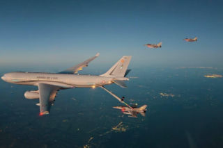 Polski F-16 i francuski Airbus A330 MRTT. Jak wyglądało tankowanie w powietrzu po defiladzie?