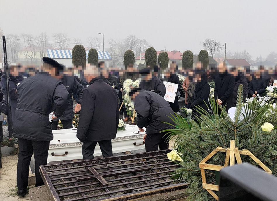 Pogrzeb 11-letniego aktora. Nikodem Marecki spoczął w białej trumnie. Żegnały go tłumy