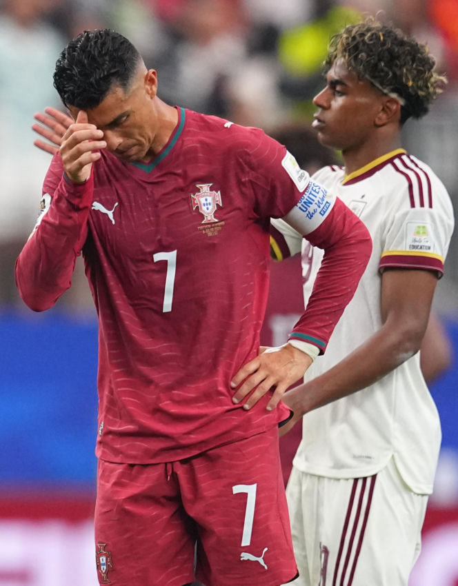 Cristiano Ronaldo CR&