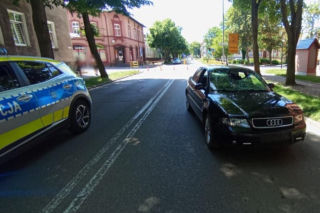 61-letni rowerzysta wjechał wprost pod nadjeżdżające audi na jednym ze skrzyżowań w Lęborku