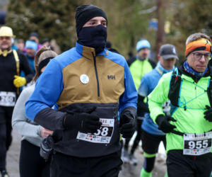 Wystrzał startera zamiast szampana. Tłumy powitały Nowy Rok na XX Śląskim Maratonie Noworocznym Cyborg