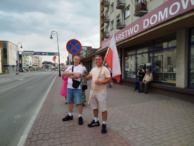 „Cześć i chwała bohaterom!”. Siedlczanie spotkali się w centrum miasta, by uczcić 82. rocznicę wybuchu Powstania Warszawskiego