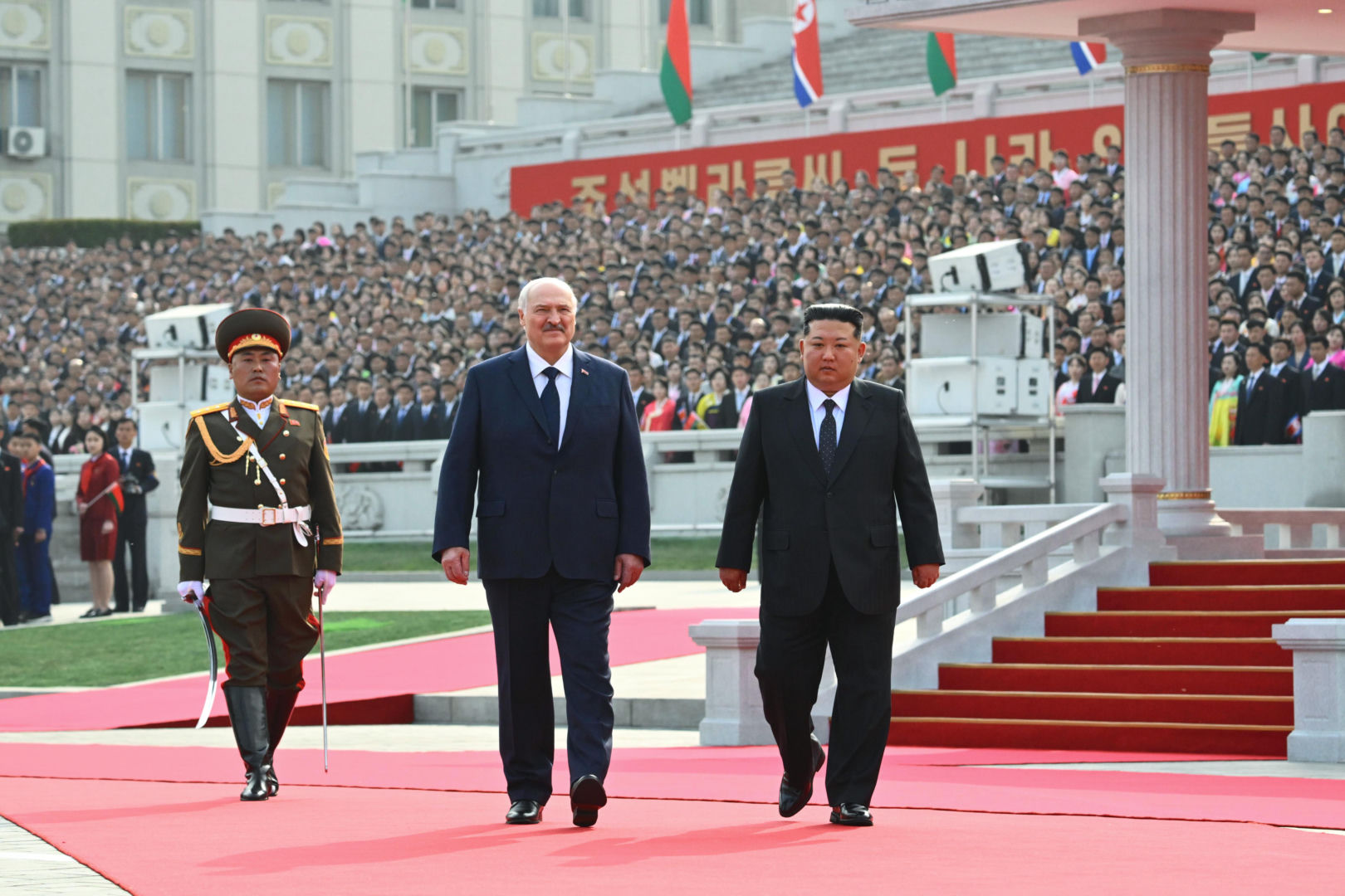 Łukaszenka w Pjongjangu. Nowy rozdział w sojuszu z Koreą Północną i Putinem