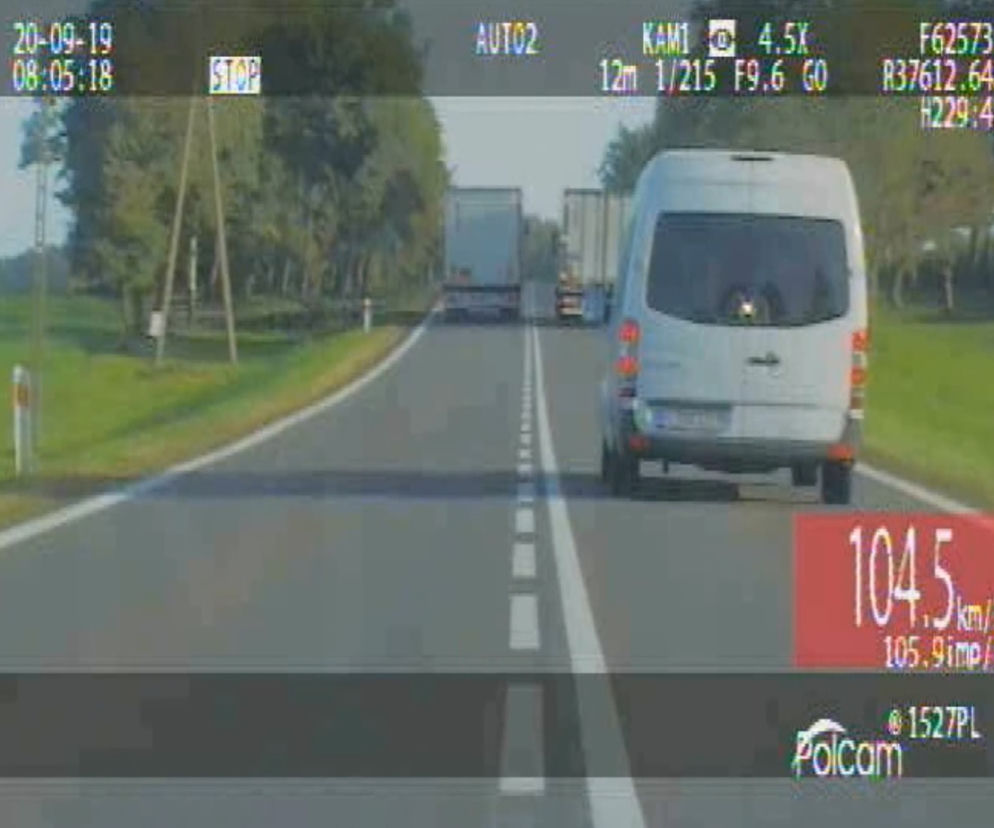 Tir kamikadze na DK8. Wyprzedzał tira pod górkę i na 3 innych zakazach
