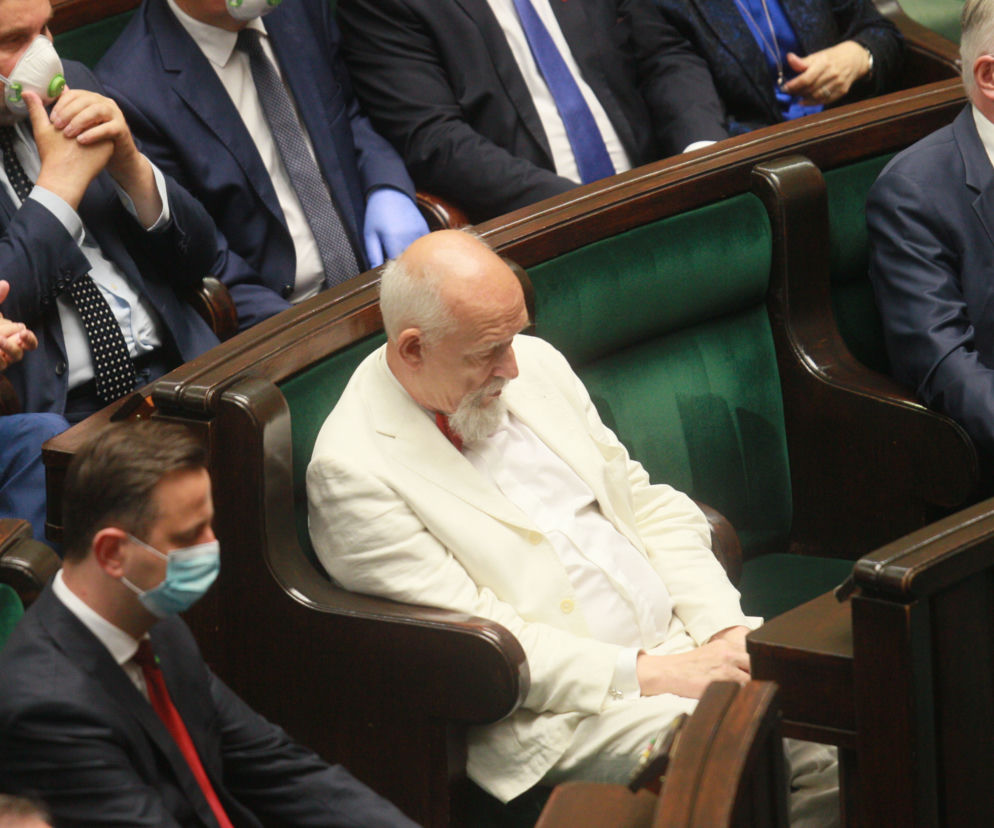 Agata Duda i Janusz Korwin-Mikke ubrani w identycznym stylu!