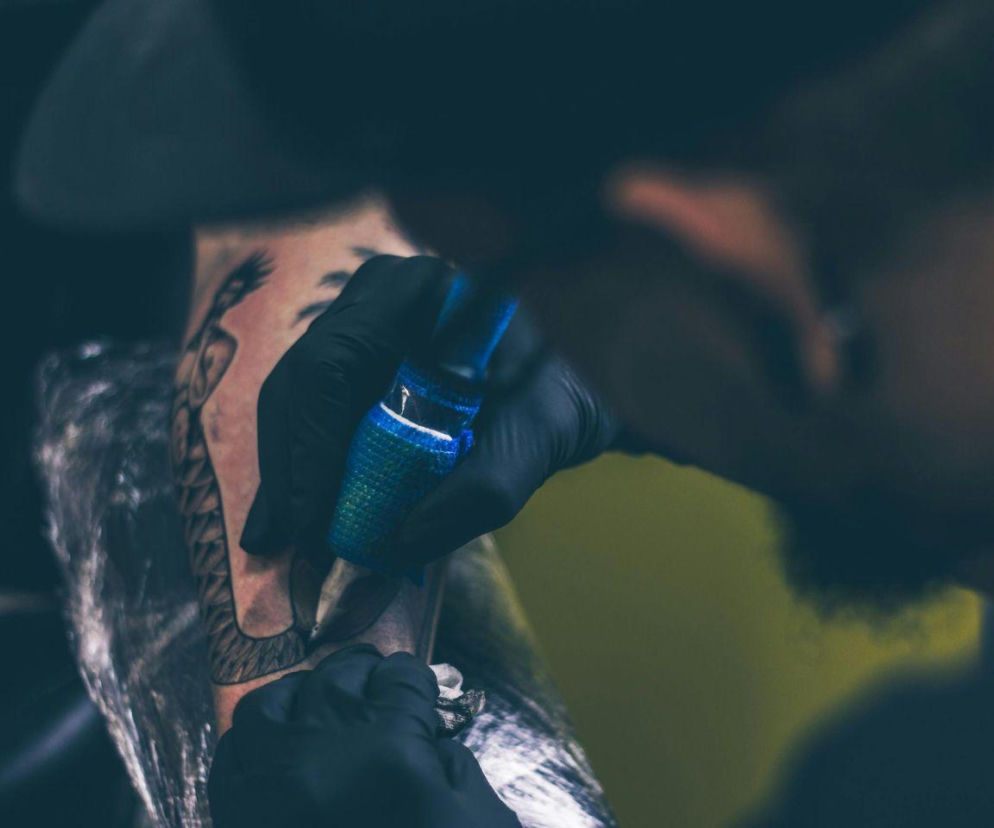 Tatuaże zwiększają ryzyko raka? Poznaj szokujące wyniki badań i chroń swoją skórę