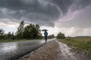 Prognoza pogody na weekend. Gdzie uderzą gwałtowne burze z gradem